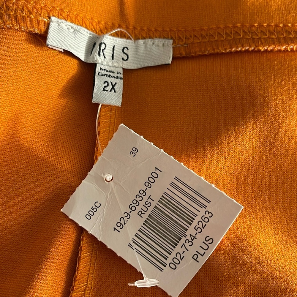 NWT Iris Pencil Skirt. Size 2X. Length 26”. Elastic Waist - Picture 4 of 4